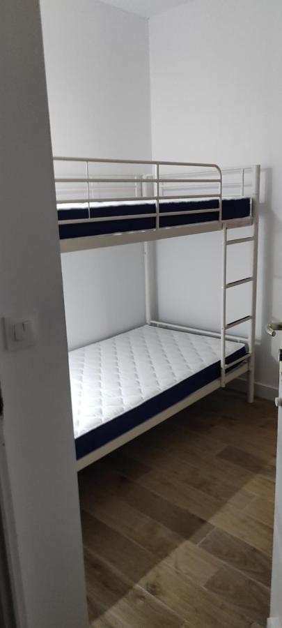 Bastia F1 Type Loft Plein Centre, Calme, Clim, Refait à Neuf Et à 200m Du Port *