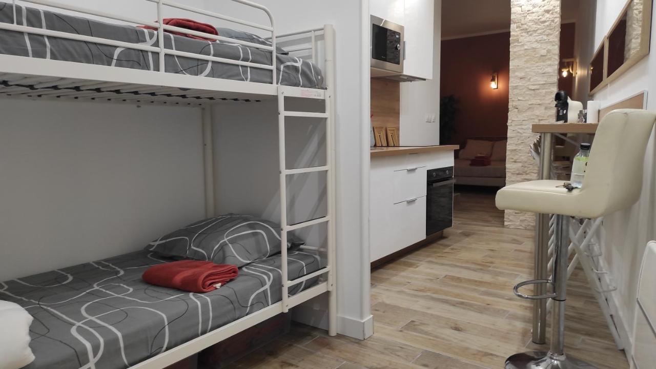 Bastia F1 Type Loft Plein Centre, Calme, Clim, Refait à Neuf Et à 200m Du Port * Bastia (Corsica)